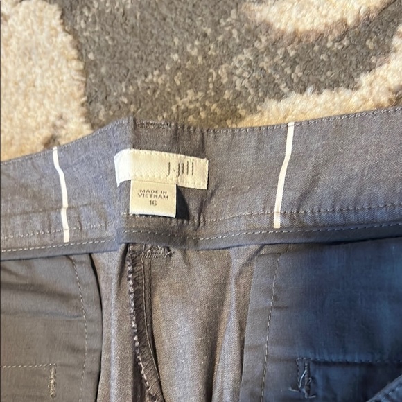 J Jill Gray Checkered wide leg capris. flat front has pockets. Like new. - Picture 3 of 4